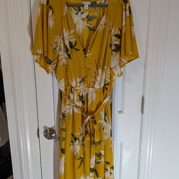 Floral Yellow Maxi Dress - Picture 2 of 5